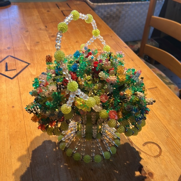 Vintage safety pin and bead art flower basket! - Picture 3 of 3